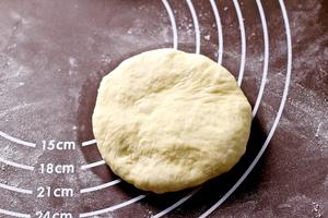 【冬季有肉】美味烤肠面包的做法 步骤4