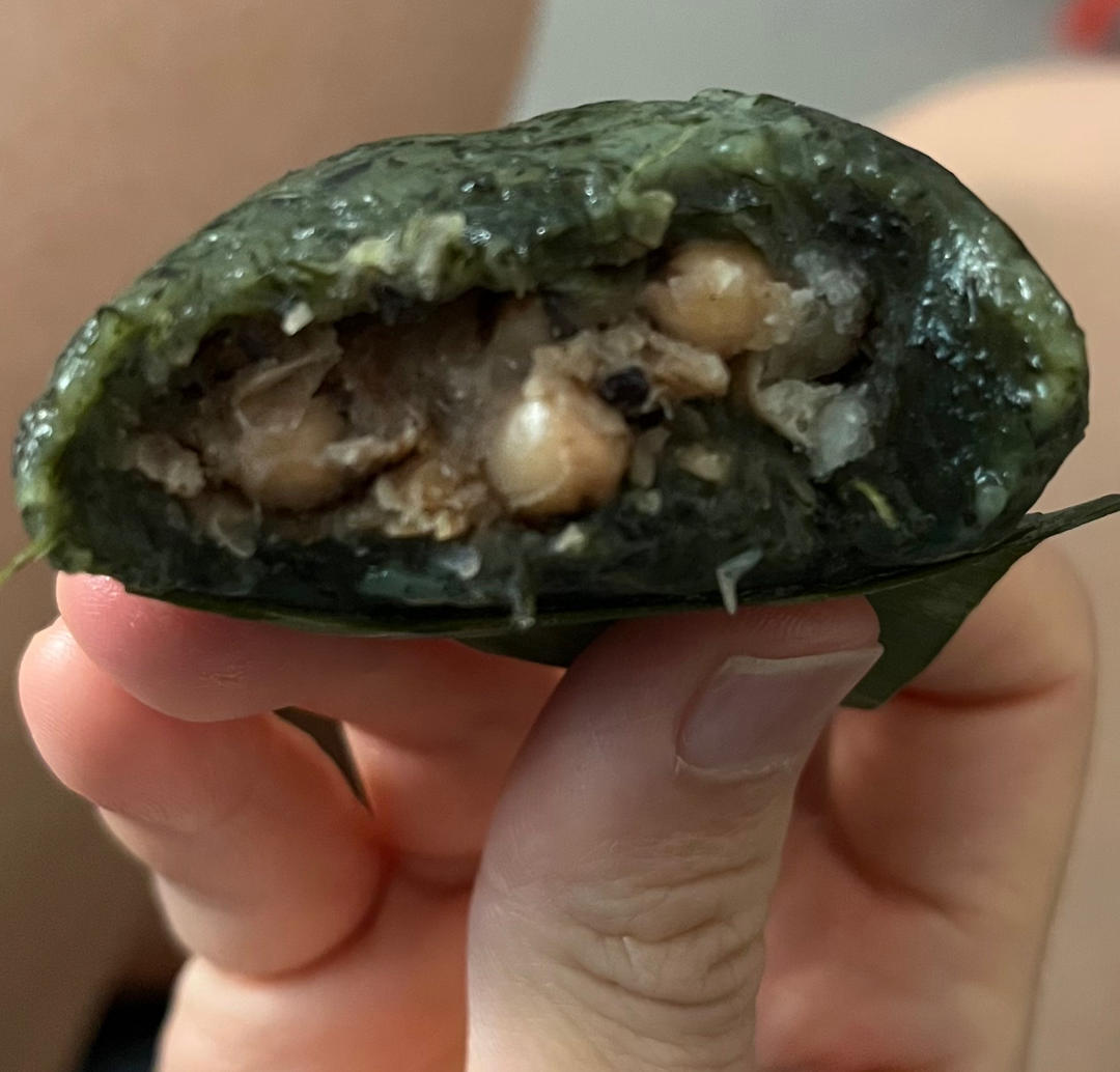 眉豆艾团--本土特色蕉叶蒸眉豆团