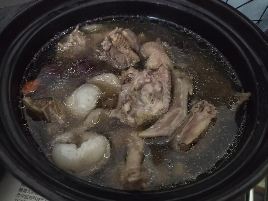 山药鸽子汤（补血益气健脾胃）