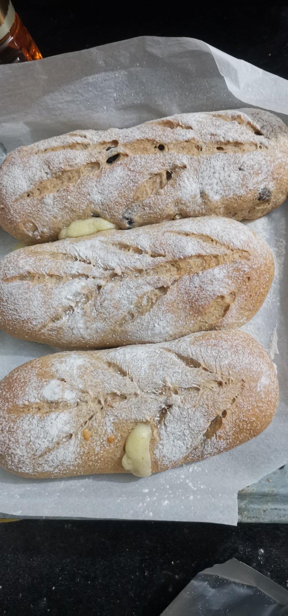 全麦蔓越莓核桃软欧包