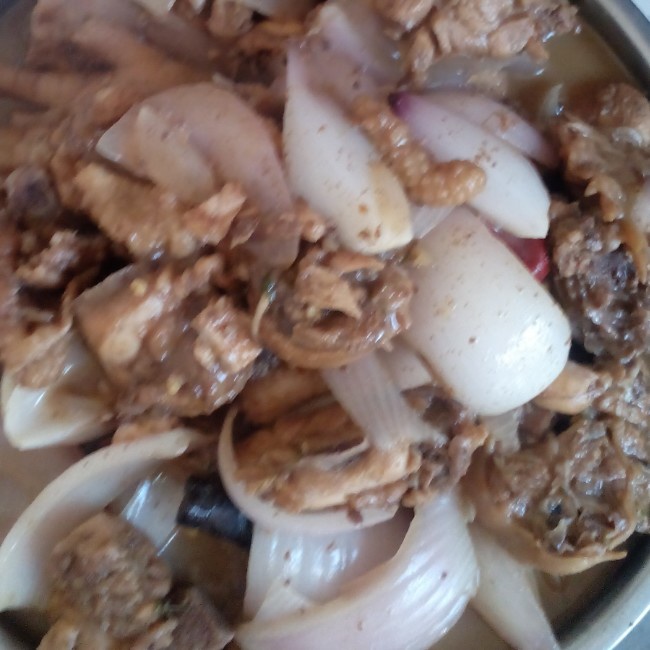 洋葱炒鸡块