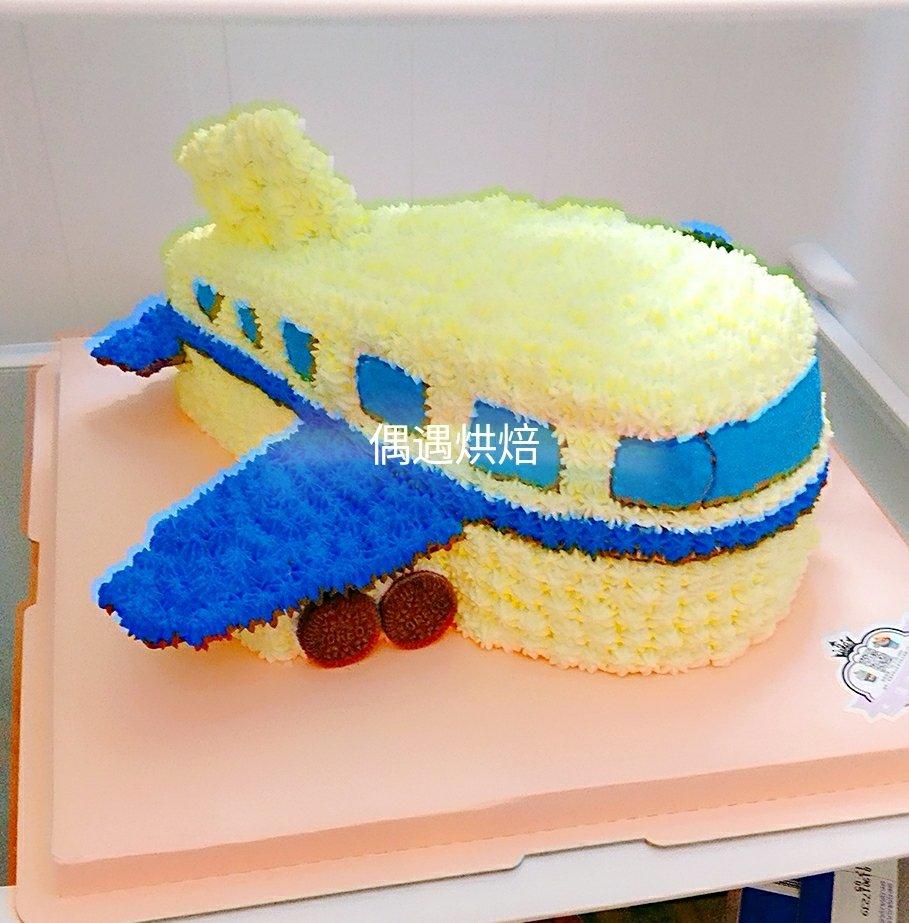 立体小客机蛋糕