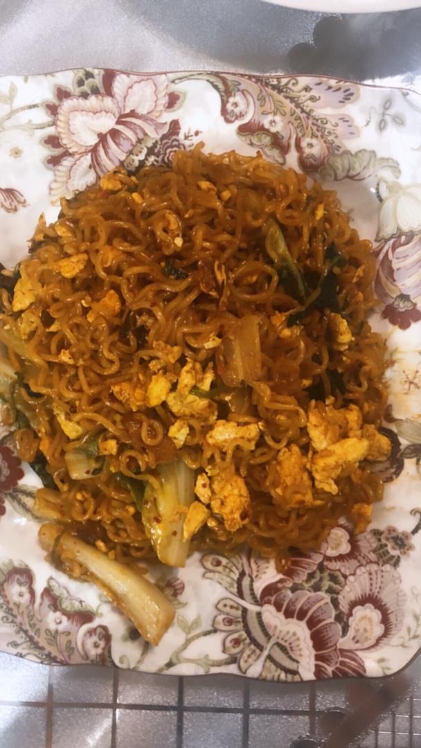 🍜泡面神仙吃法❗️巨销魂的鸡蛋火腿炒泡面