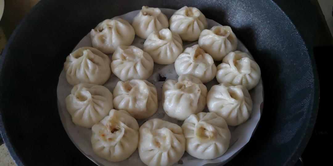 快手发面小笼包