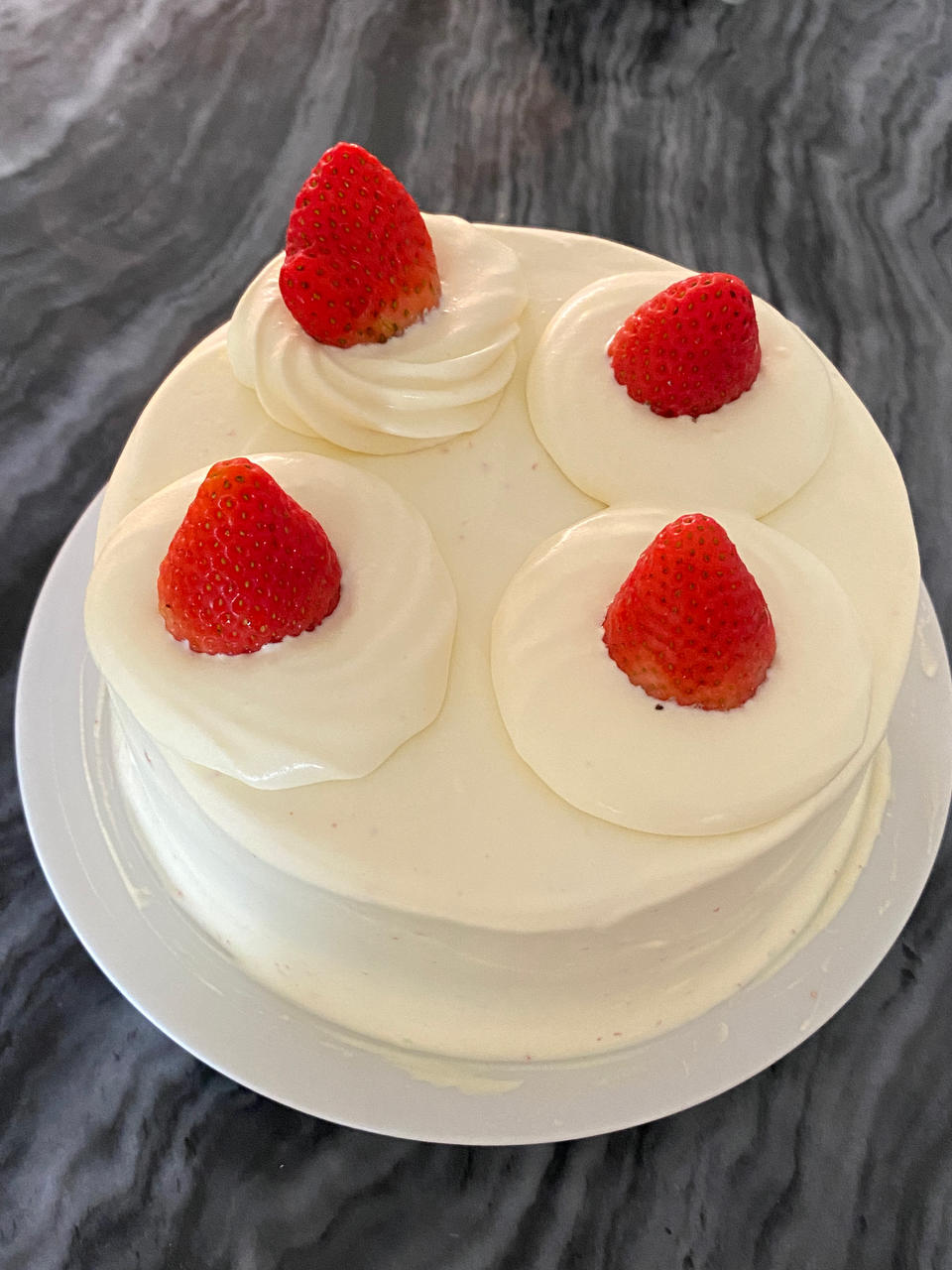 蓝莓生日蛋糕