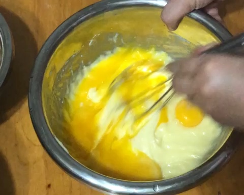咸蛋黄芝士古早蛋糕的做法 步骤12