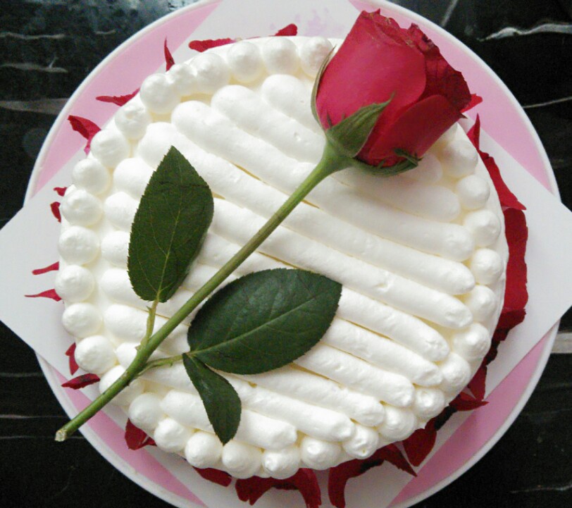 玫瑰花奶油蛋糕