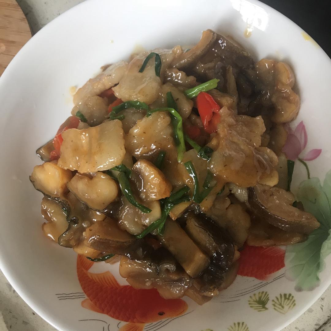 五花肉烧咸鱼块-年味