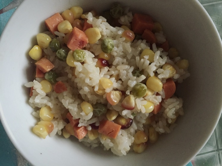 玉米豌豆炒火腿肠