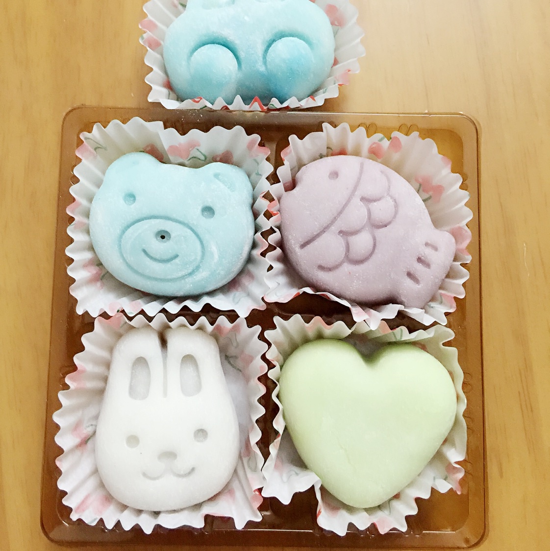 彩色冰皮月饼