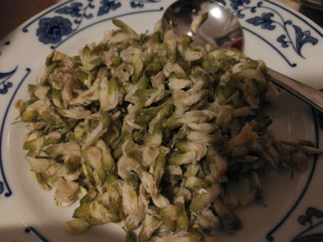 蒸槐花麦饭（槐花饭）
