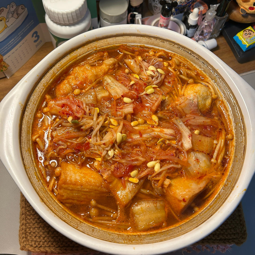 韩式牛小排泡菜豆腐汤