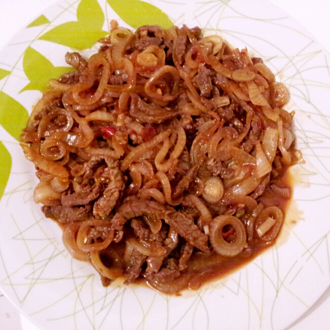 洋葱炒牛肉