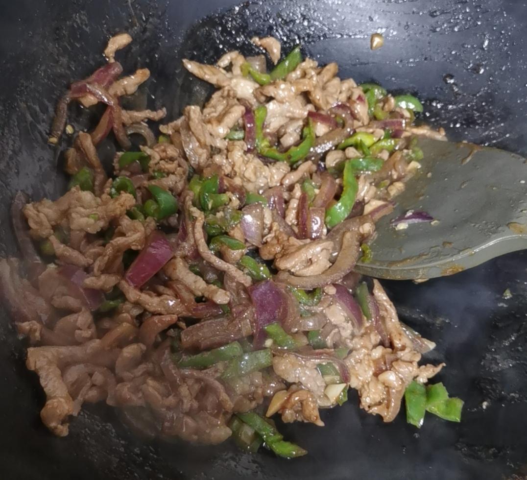 洋葱青椒炒肉丝