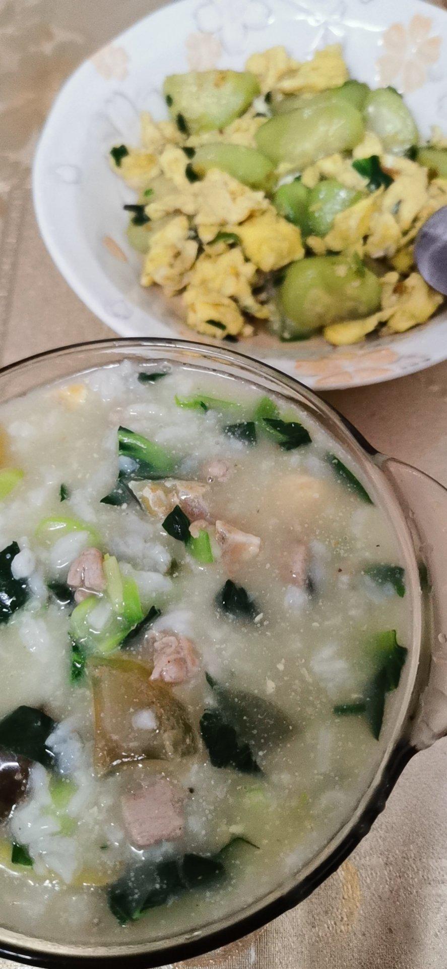 妈妈👩教我做的皮蛋瘦肉粥🥣简单快捷美味😋