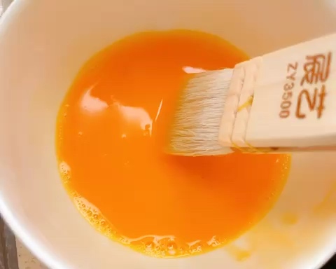 颜值超高，简单易学的莲蓉蛋黄月饼的做法 步骤31