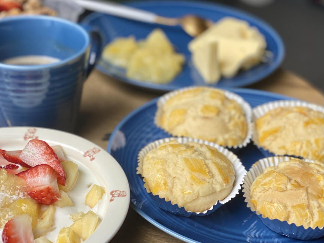 好吃到炸裂的港式菠萝包（附带制作酥皮的小视频）