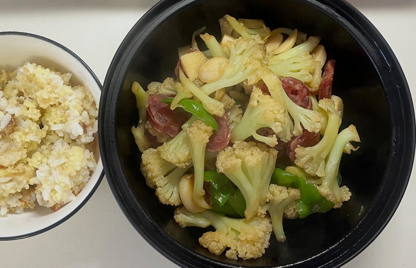 干煸菜花（花菜炒肉）