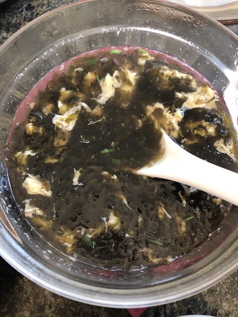 三分钟搞定的虾皮紫菜蛋花汤