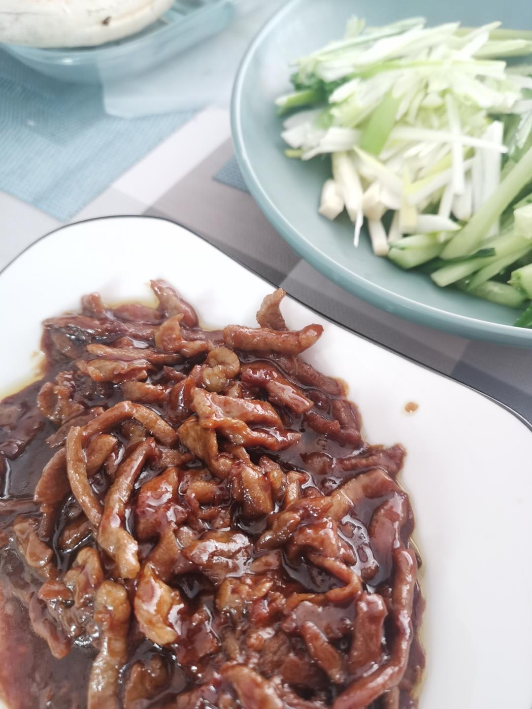 京酱肉丝卷饼
