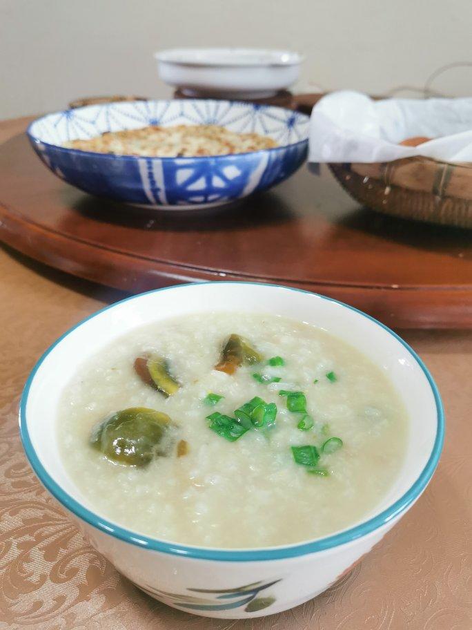 十五分钟快手之香滑皮蛋瘦肉粥(附五分钟电饭煲电压力锅更快捷方法)