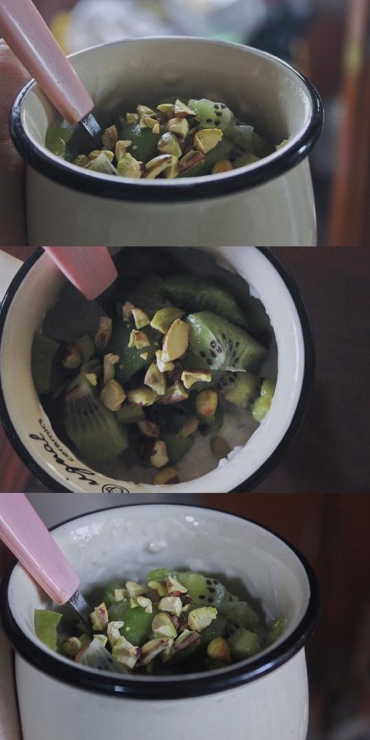 隔夜醪糟牛奶水果燕麦粥【轻卡甜品】