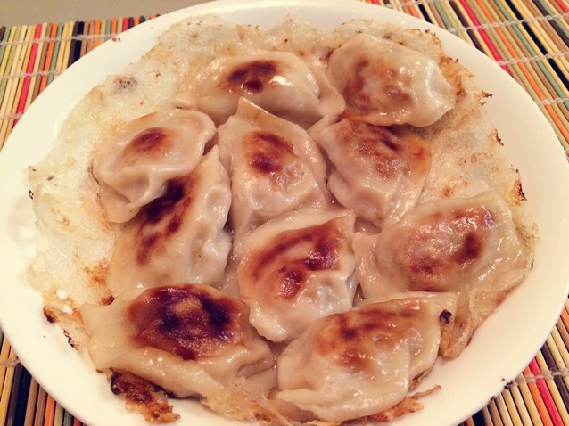 剩饺子速冻饺子变锅贴（冰花版）