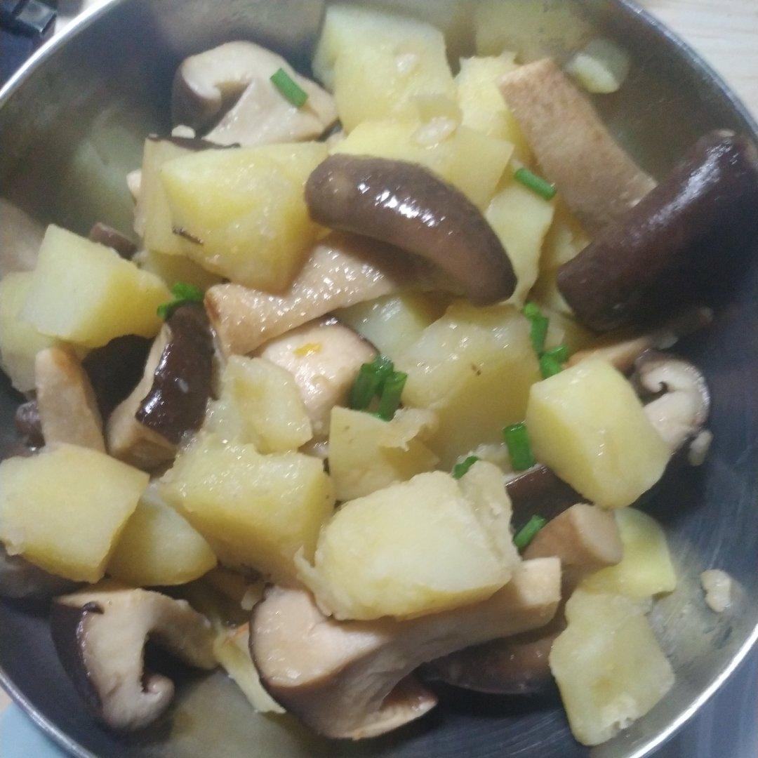 家常菜 香菇炖土豆