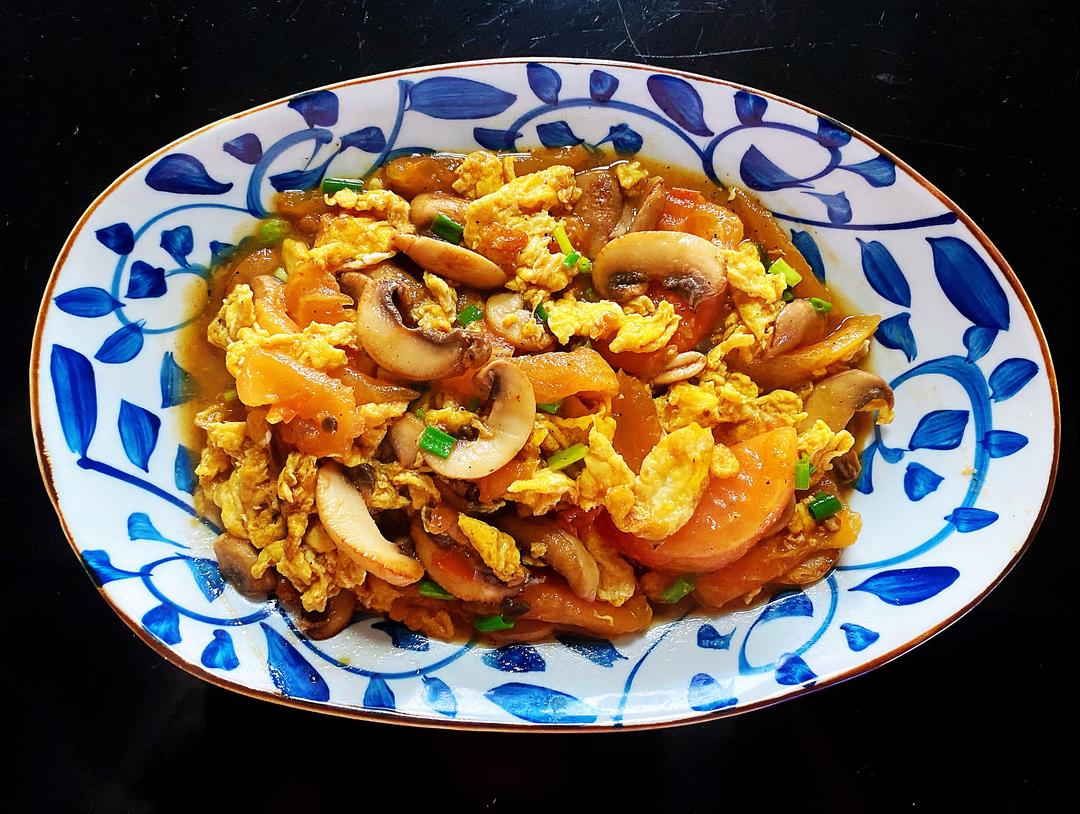 蕃茄鸡蛋炒蘑菇的做法