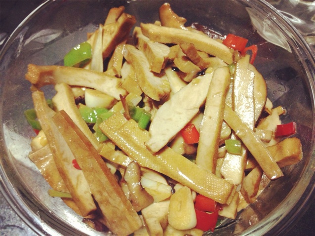 芹菜香干炒肉丝