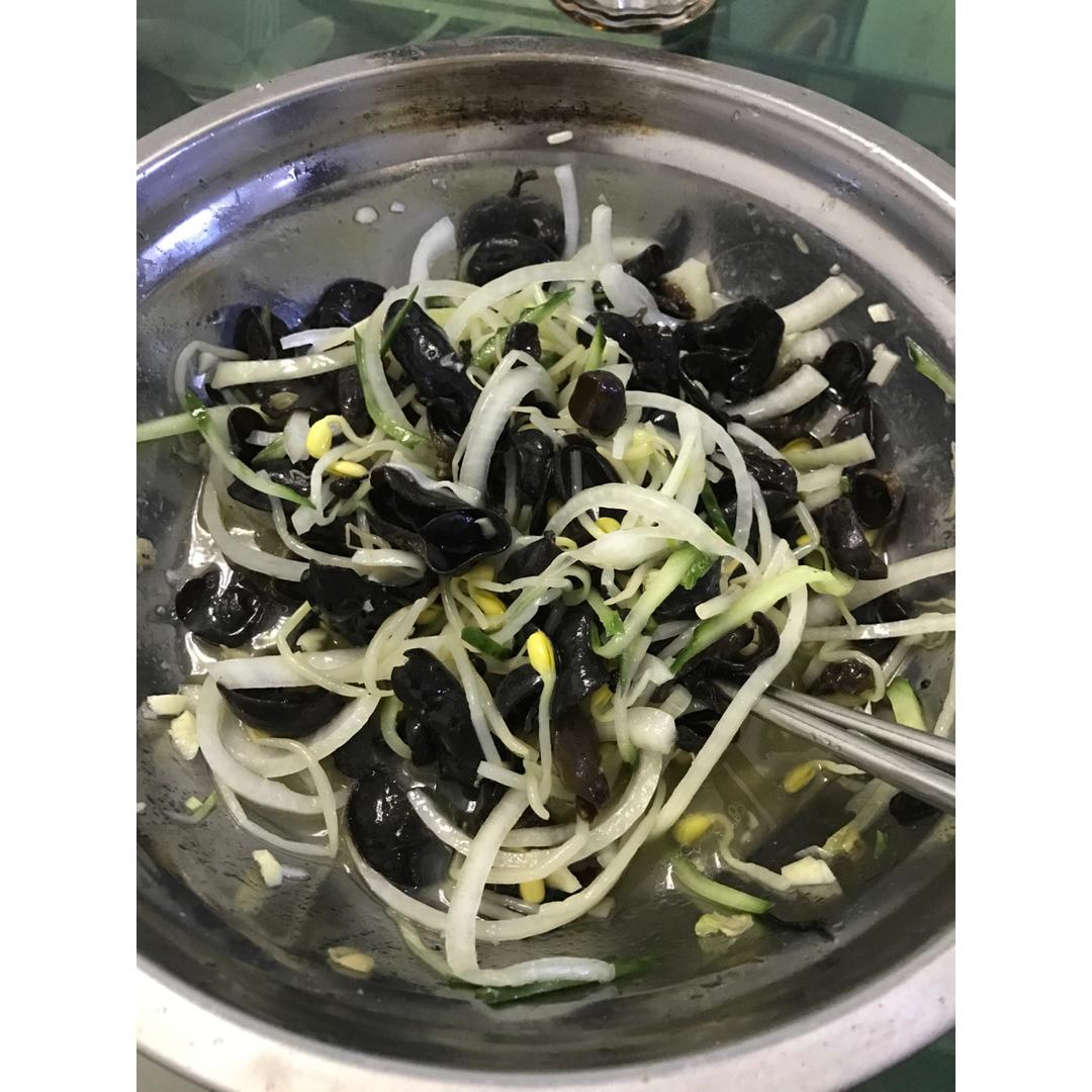 凉拌木耳
