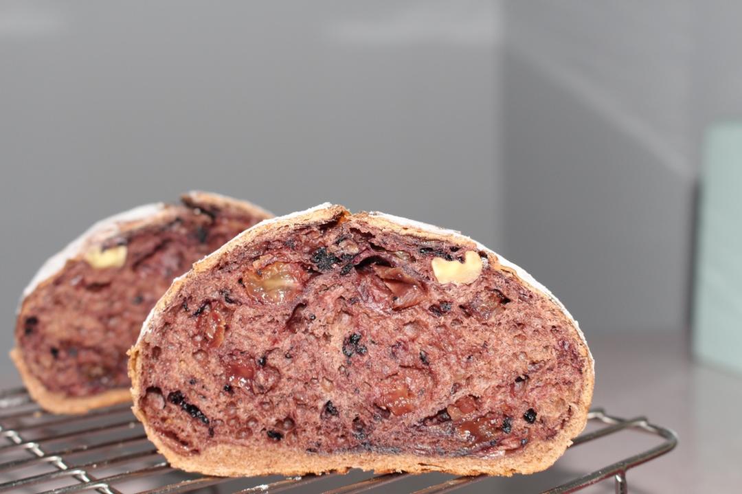 回味悠长的红酒果干面包