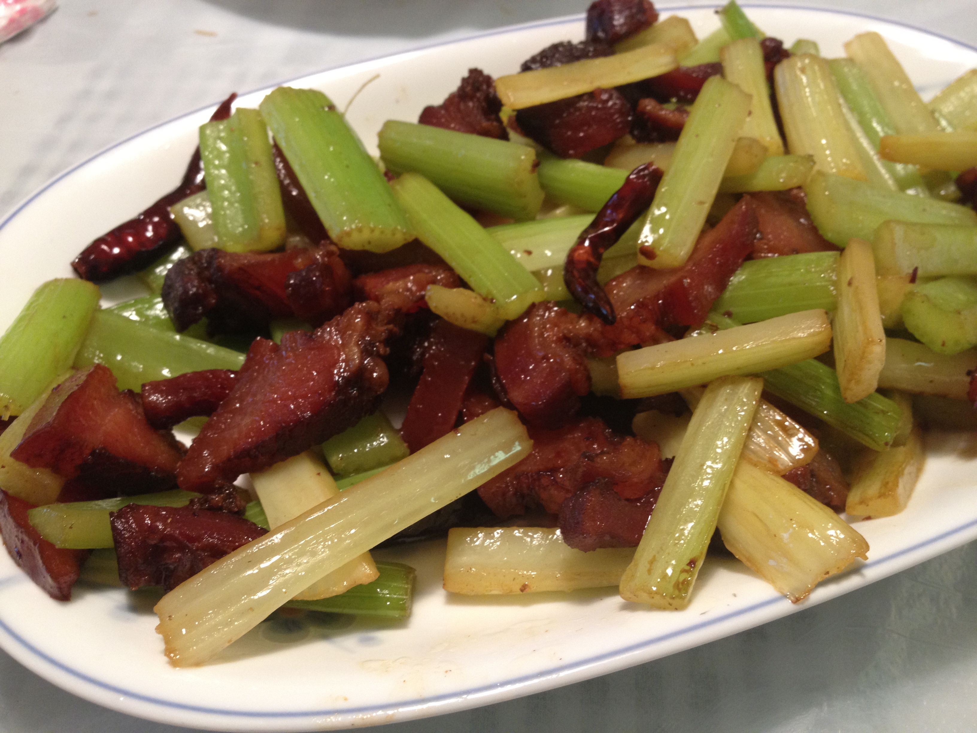 腊肉炒芹菜