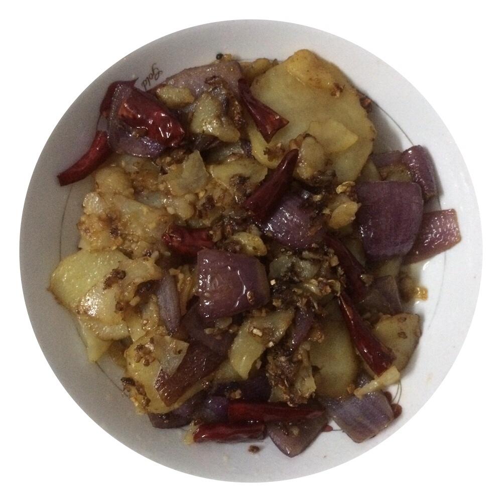 边吃边流泪的「孜然土豆片」