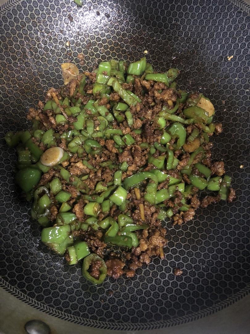 厨师长教你：“青椒肉丝”的正宗做法，色香味俱全