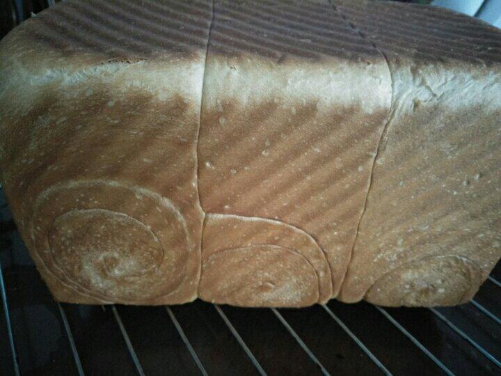 吐司，奶香手撕面包，超级香浓