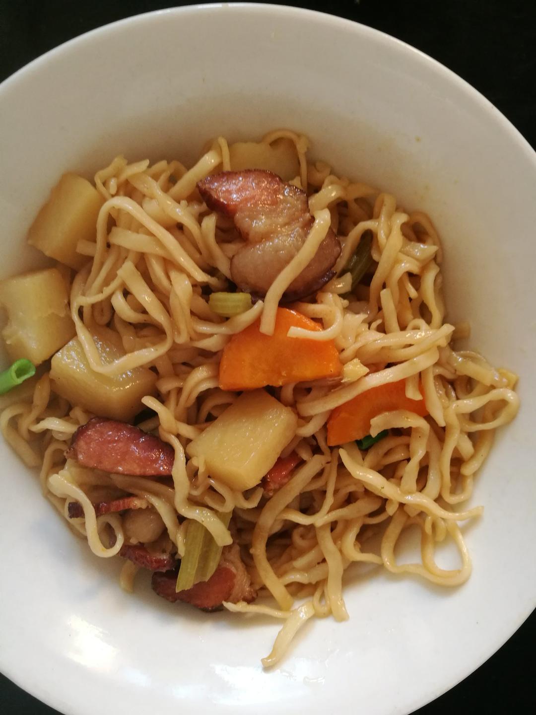 土豆豆角闷面