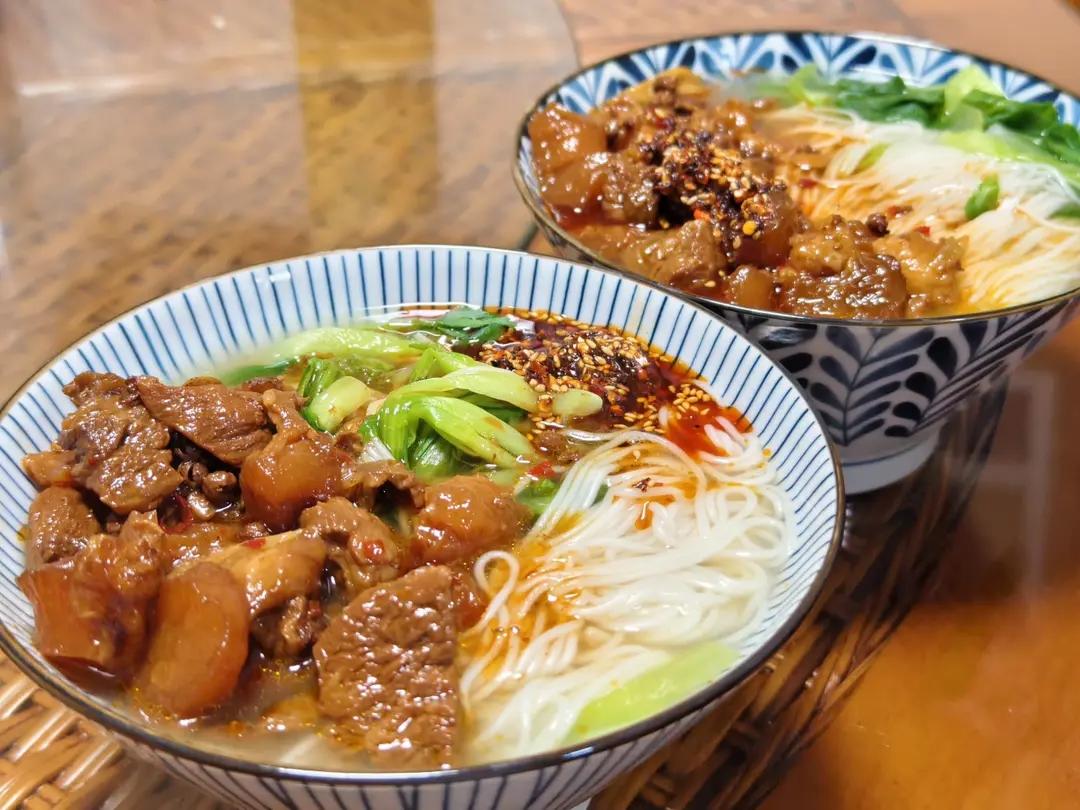 软烂入味的香辣卤牛蹄筋
