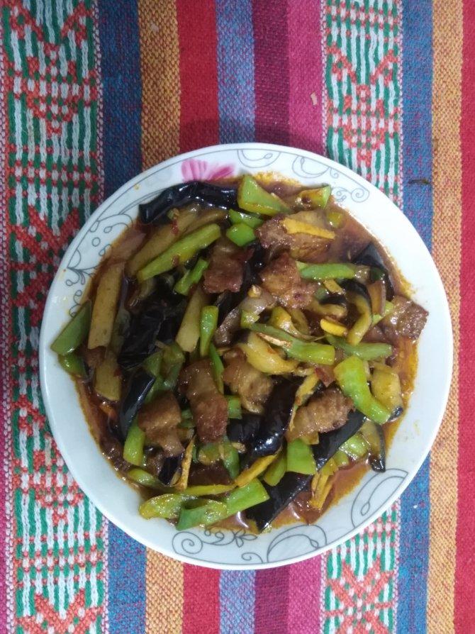 堂妈小厨——红烧茄子