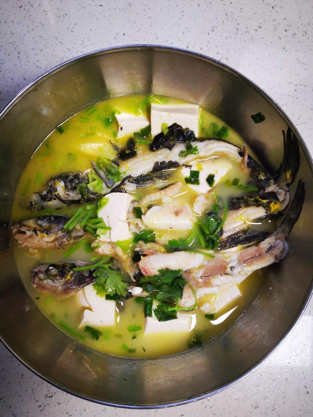 昂刺鱼豆腐汤（黄辣丁）