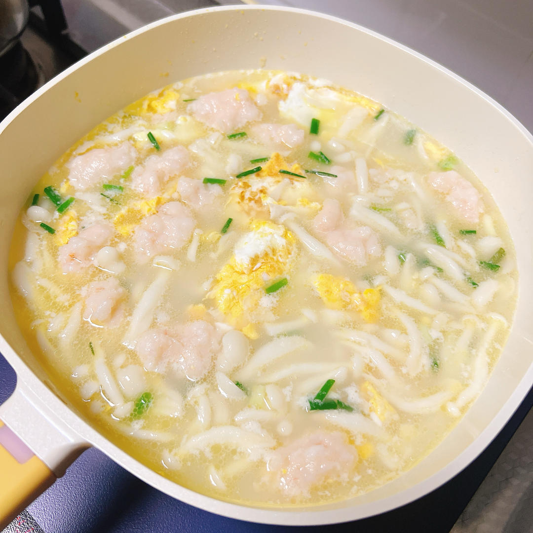 鲜虾菌菇豆腐汤