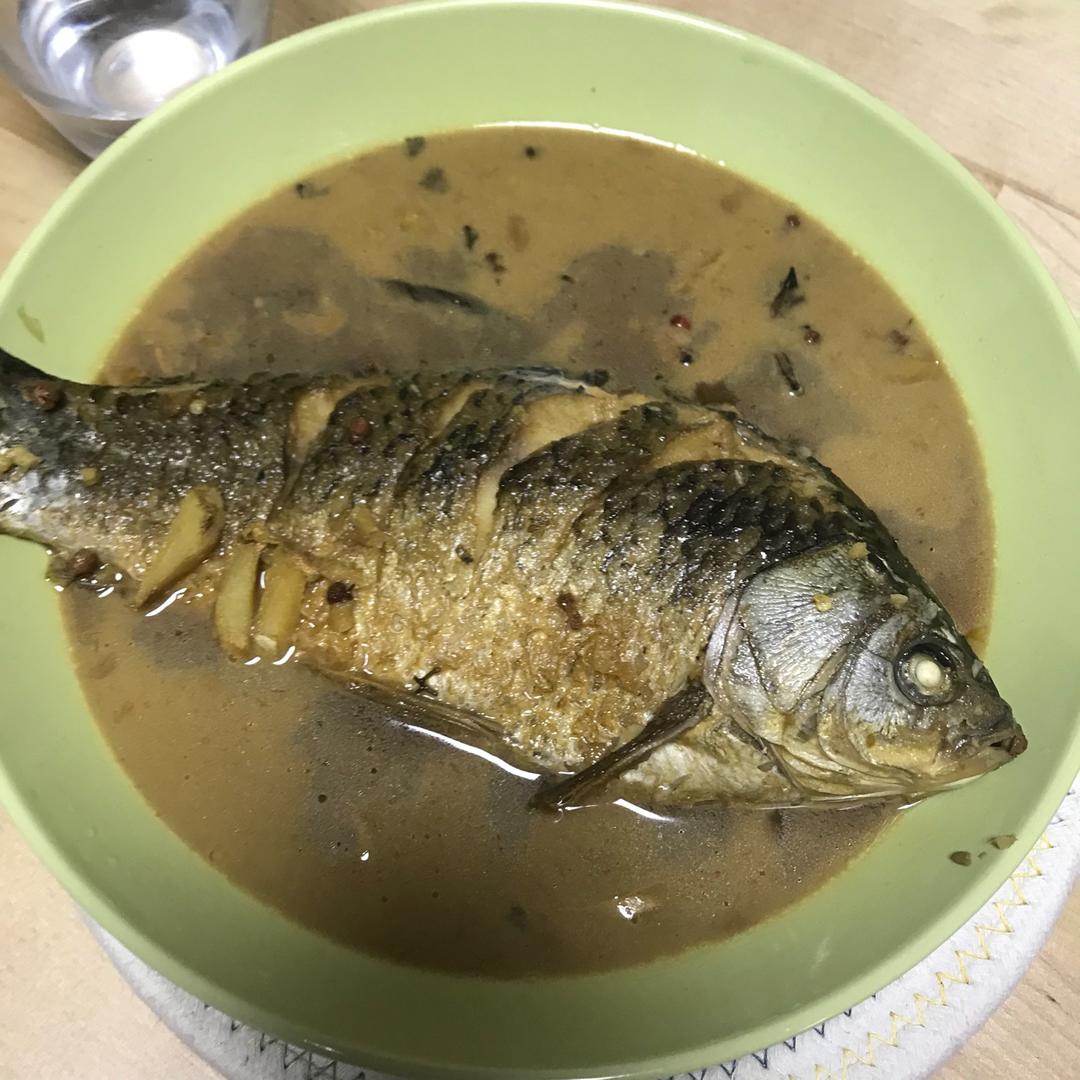 红烧鲫鱼