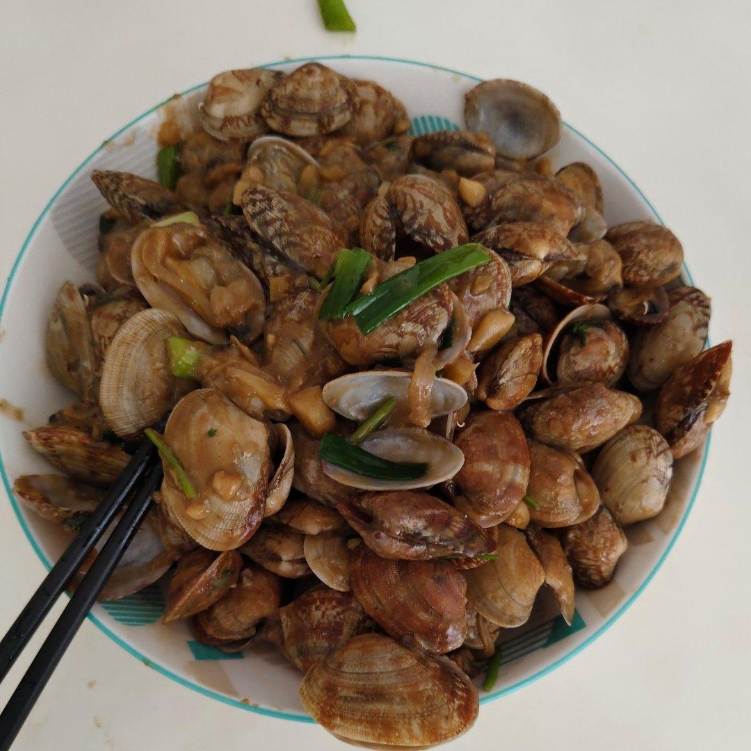葱炒花蛤