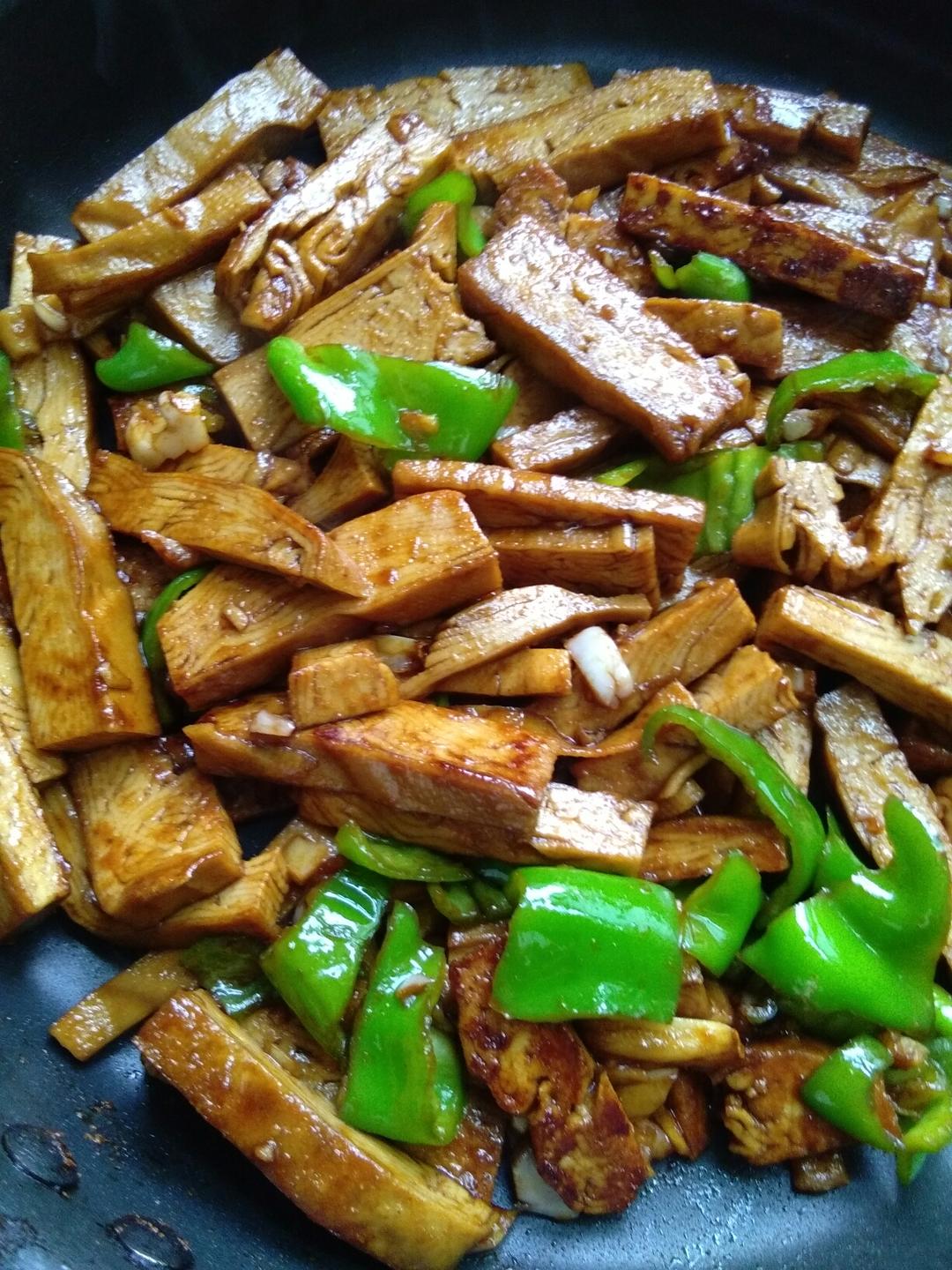 辣椒炒豆干的做法