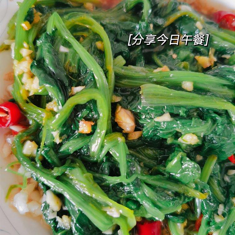 凉拌菠菜(家传秘方)