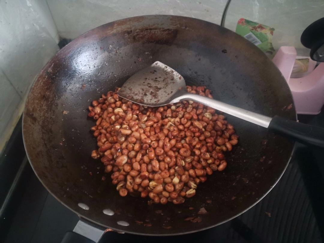 又香又脆不发软的炒花生米