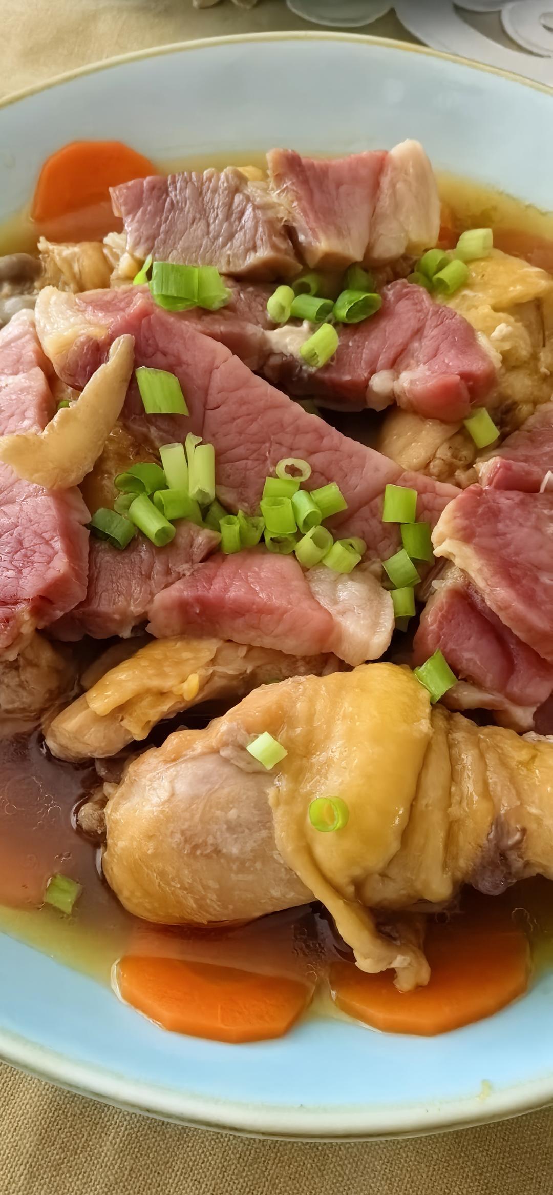 咸肉蒸三黄鸡