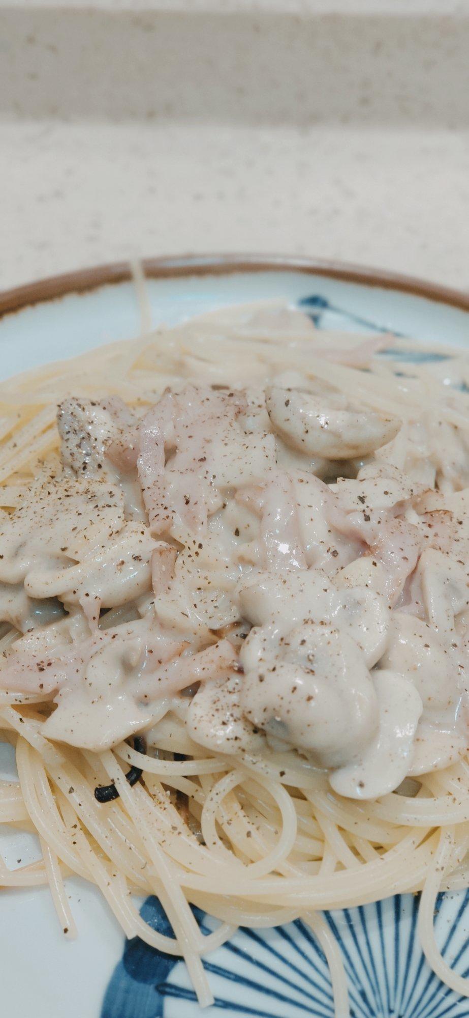 简单快手的奶油蘑菇培根意面