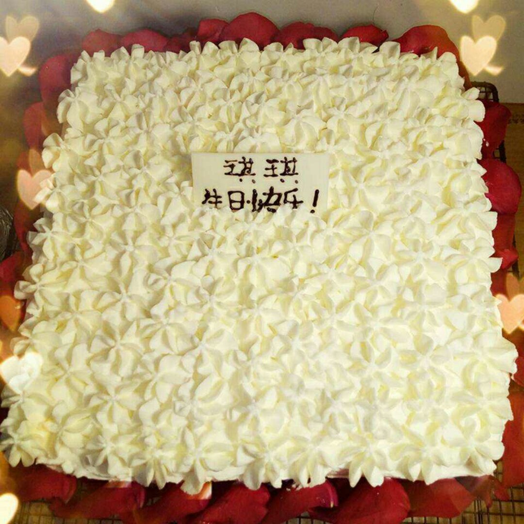 鲜奶油草莓蛋糕