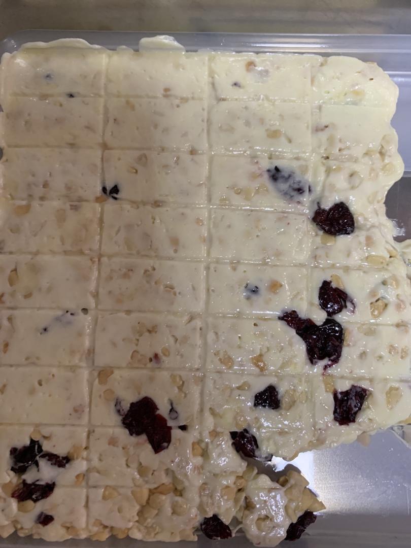 牛轧糖 牛扎糖不甜